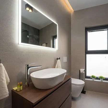 Luxury Sicenta *